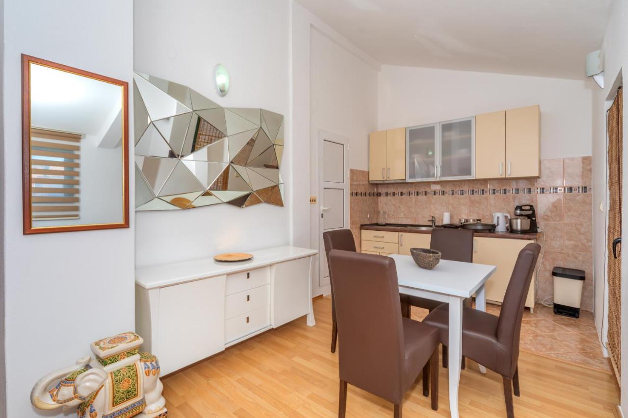 Apartman Sara バール エクステリア 写真